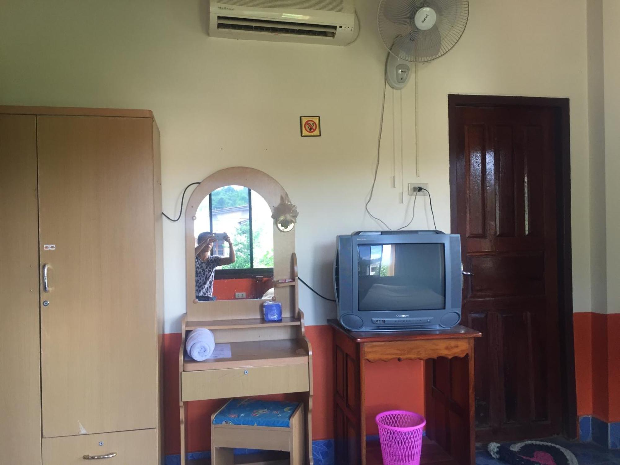 Oudomphone Guesthouse 2 Ban Houayxay Buitenkant foto